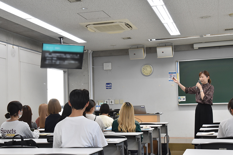 9月には（株）日経HRの高石薫子さんをお迎えして、「読まれる文章書き方講座」を実施しました
