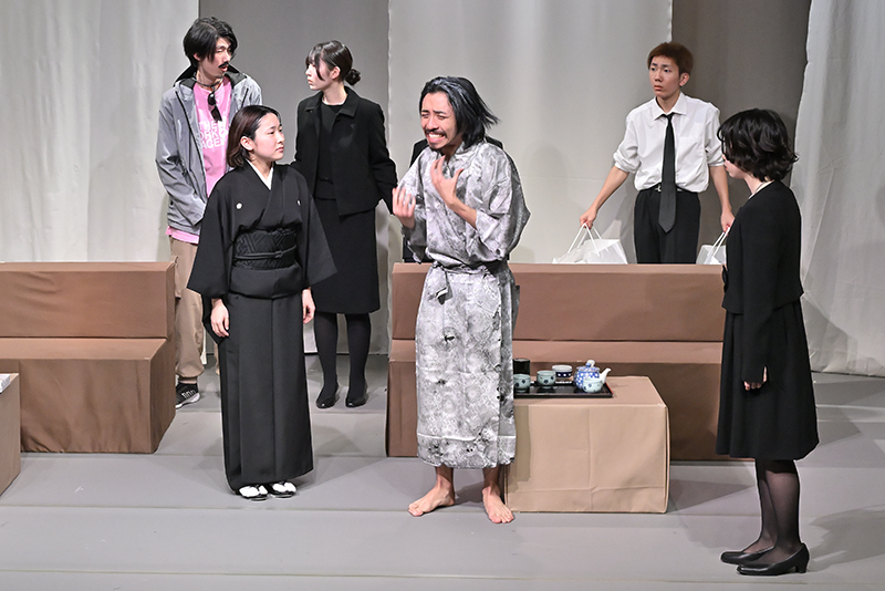 専門学校東京アナウンス学院 TAG-TAG theaterにて、卒業公演『煙が目にしみる』(加藤忠可ゼミ)を上演しました!