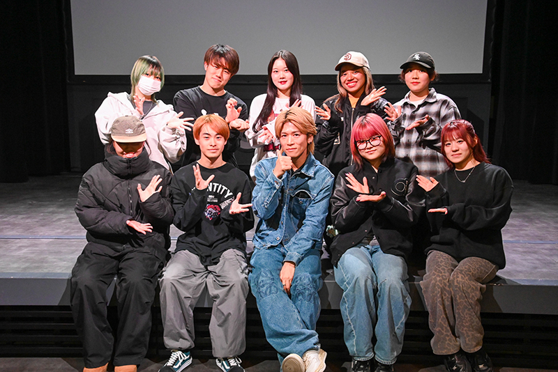 “背中男”で有名な大人気ダンスインフルエンサー・GINJIROさんが来校!