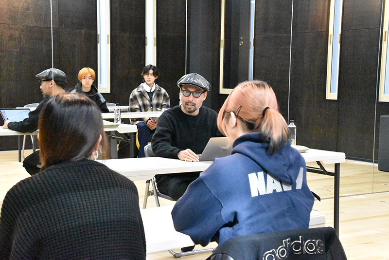 ロサンゼルスへのダンス留学、人気アーティストのバックダンサーや振付、D.LEAGUEのチームディレクターなど、経験豊富なPURIさんからじっくりお話を聞くことのできた貴重な時間となりました!