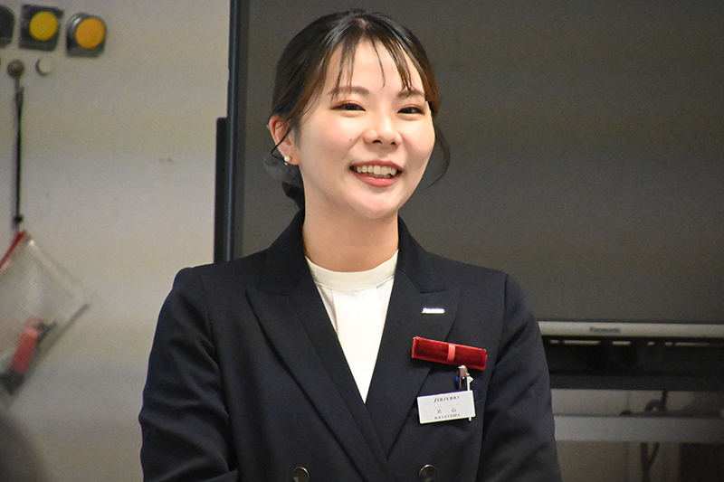 第一印象を磨く!資生堂ジャパン(株)による社会人向けメイク講座を実施