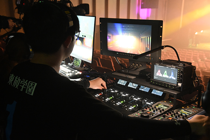 色味の調整を行います