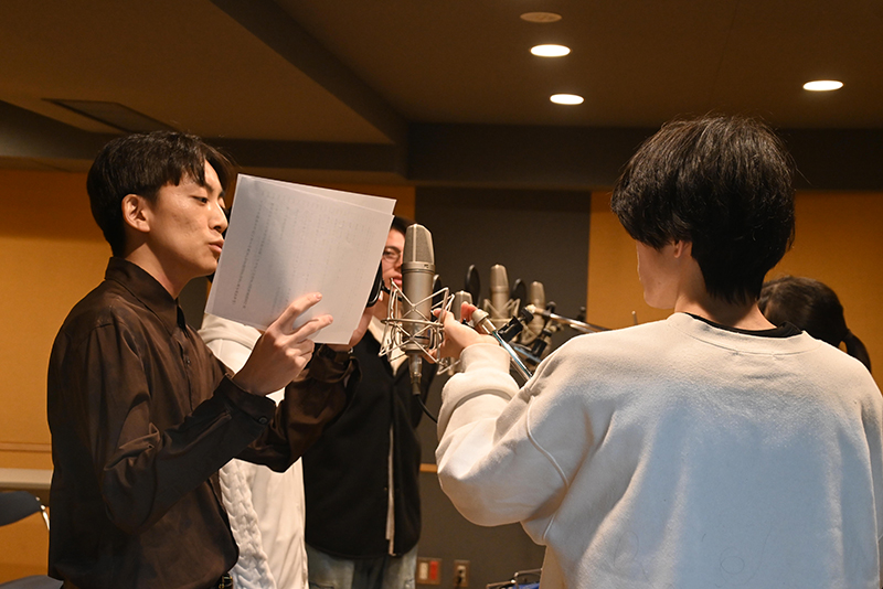 声優科の学生はキャラクターヴォイスを担当