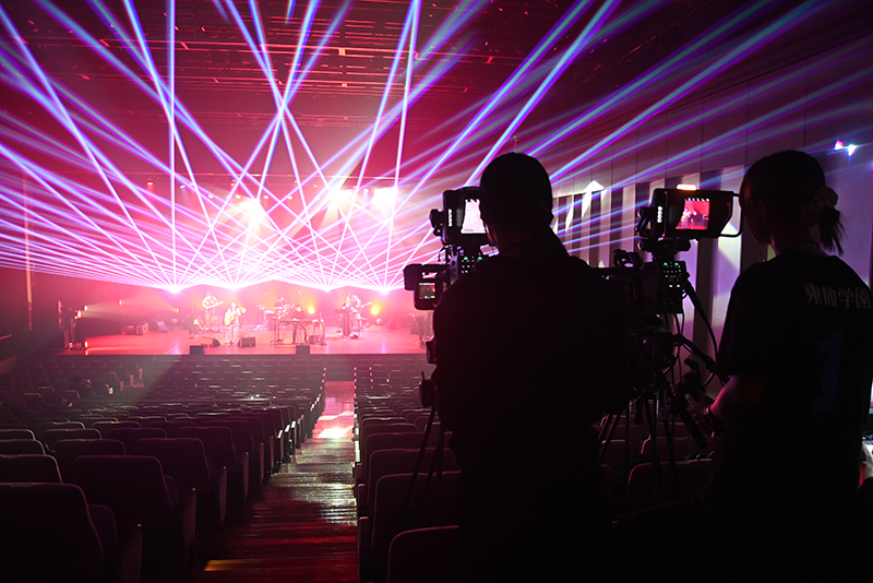 音楽ユニット・コアラモード．のライブに放送技術科と放送音響科の学生がスタッフ参加！