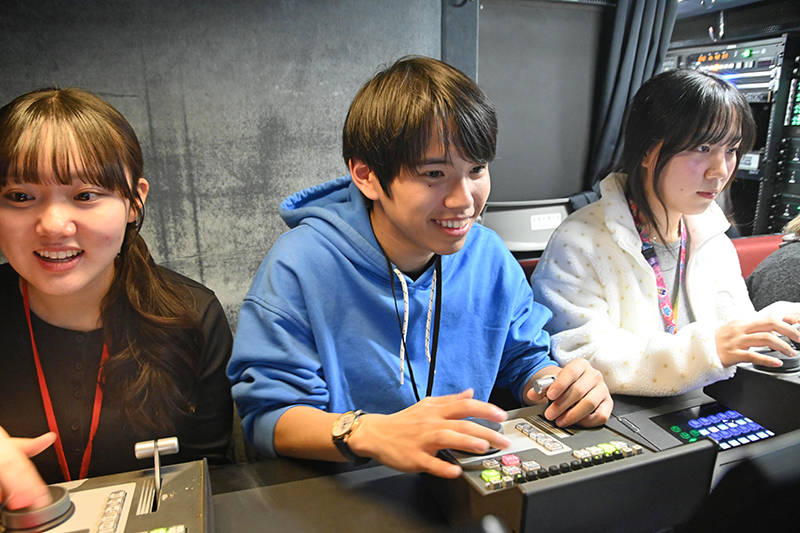 スポーツ中継でよく見る“スロー再生”も体験しました