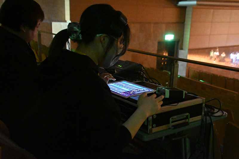 出演者のマイク音量を調整