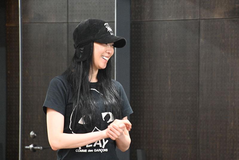 <p>TWICEやSEVENTEENのバックダンサーをはじめ、SAY MY NAME、NiziUの振付担当としても活躍されているダンサー・YEOSUNさんによるダンスレッスンを開催！</p>