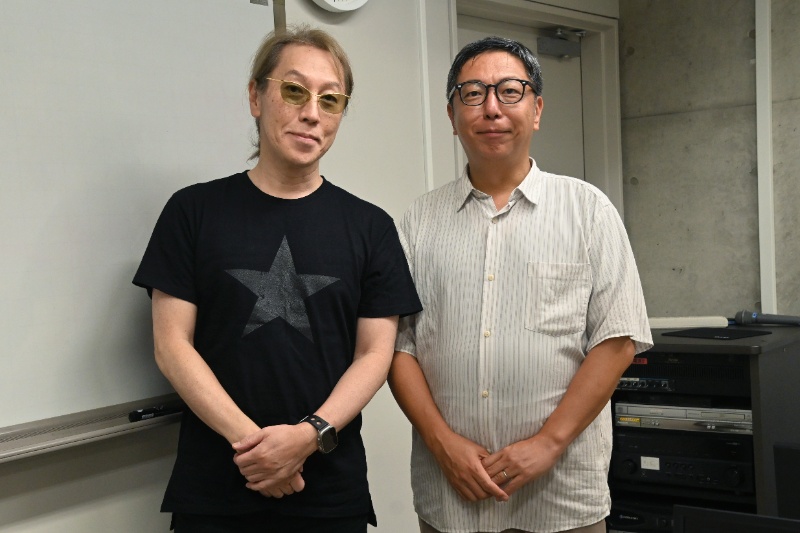 <p>在学中にお世話になった本科職員の大和先生と。</p>