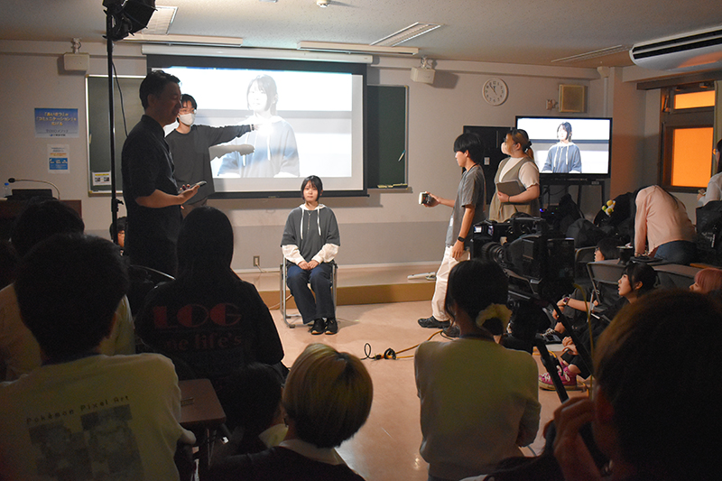 ライティングのプロに学ぶ!映像技術科「映像基礎」で三点照明を実践