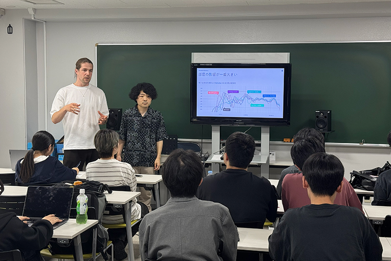 Sonarworks社のUgis氏による解説が行われました