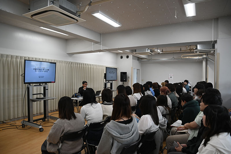 声優・ナレーター事務所ムーブマンから学ぶ「セルフブランディング」