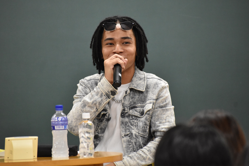 本校 声優科の卒業生・トレバーさん（2024年度卒）。