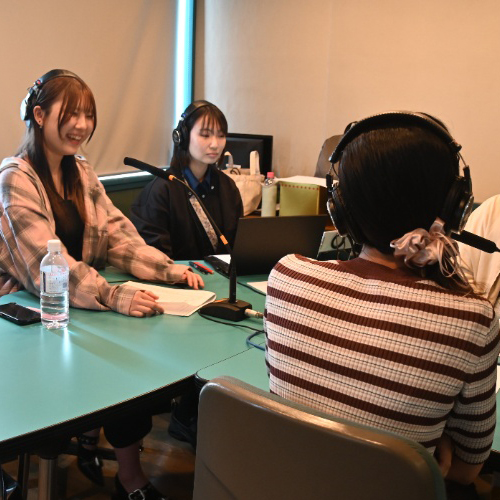 実際にプロの声優が出演！「伊福部ゼミ」で模擬ラジオ番組を収録しました