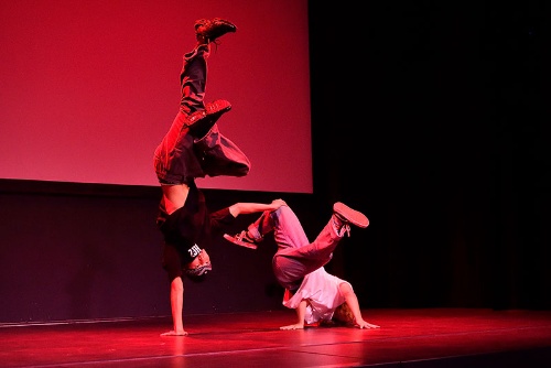 ダンスパフォーマンス科の1年生が学内イベント「D.I.P」でパフォーマンスを初披露！