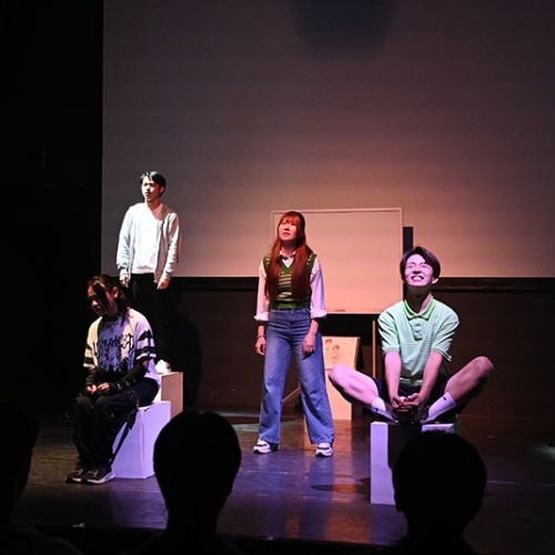 演技科1年生の初舞台「中間発表」を上演しました！