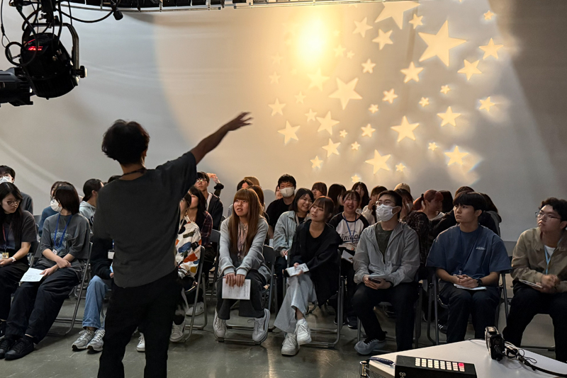 <p>【テレビ照明<span style="font-size: inherit;">】テレビ番組の照明について学びました</span></p>
