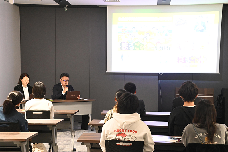 <p>静岡第一テレビグループについて、(株)DIプロの野尻様と(株)SDTエンタープライズの山屋様にご説明いただきました</p>