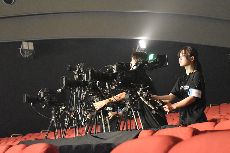 <p>真剣なリハーサルの様子</p>