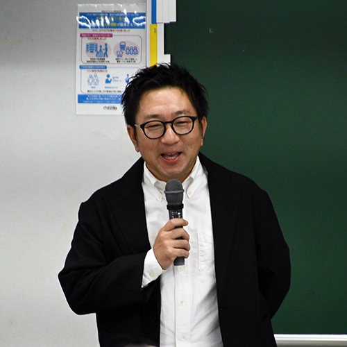 爆笑問題のチーフマネージャーが来校！映像メディア科「タレントプロダクション論」